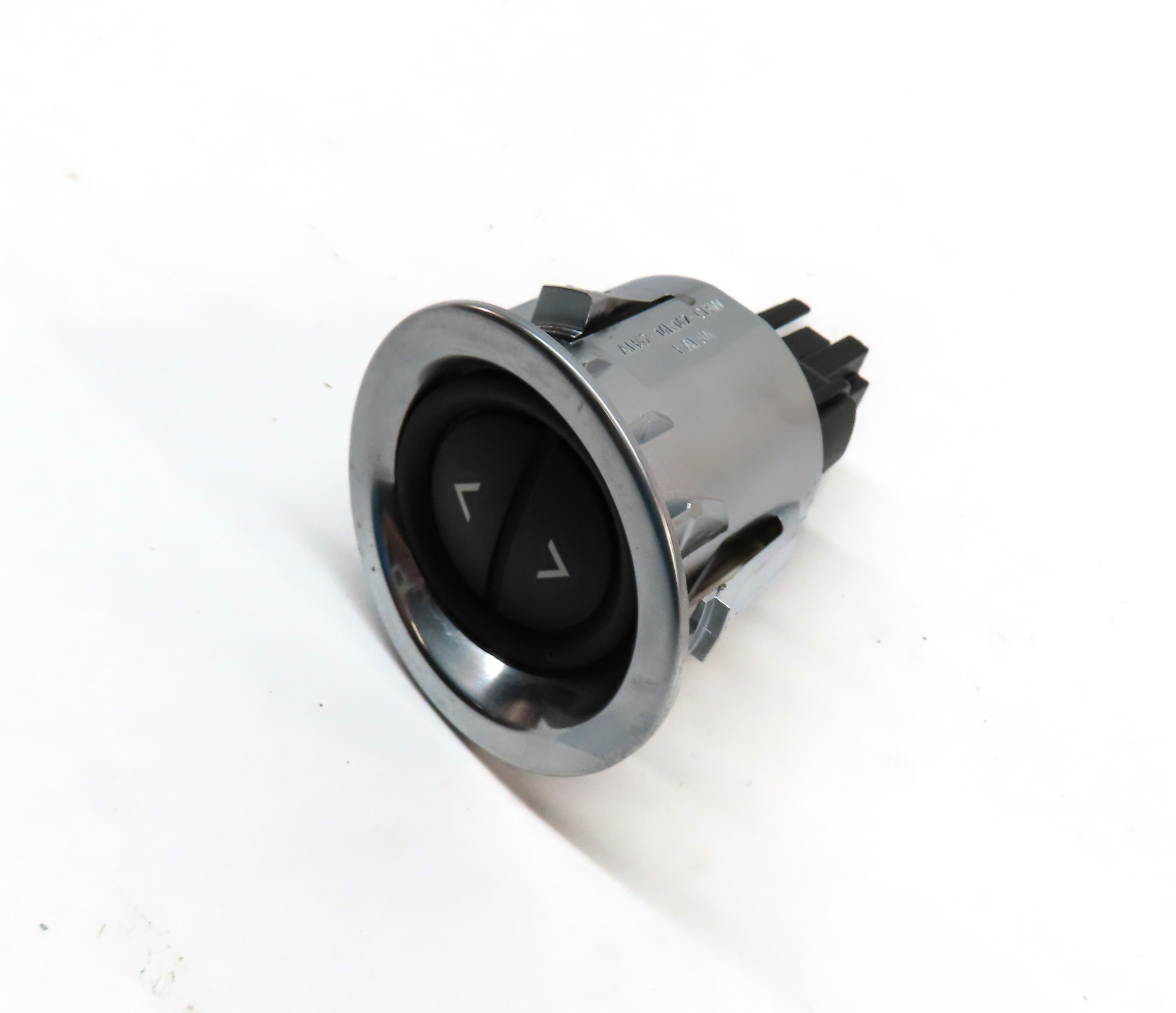 2010 RANGE ROVER (L322) GLOVE BOX OPEN PUSH BUTTON SWITCH — exact item pictured